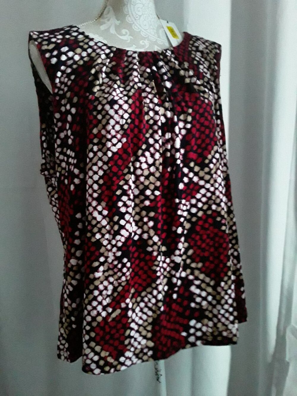 New Calvin Klein lovely, pleated neckline top size 2XL